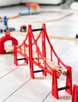 Brio 5 Teile Holzeisenbahn Zubehör Hängebrücke World CE-zertifiziert 5,6x19x115,3 cm 3+ Jahre rot - 2