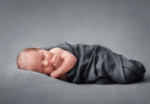 Dein Baby richtig pucken – Anleitung für die kuschelige Wickeltechnik