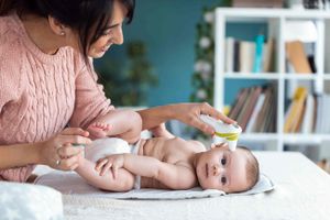 Erkältung bei Babys - Ursachen, Anzeichen & Tipps 