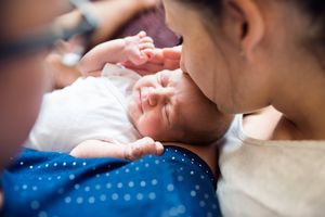 Babyblues im Wochenbett: Ursachen, Symptome und Tipps
