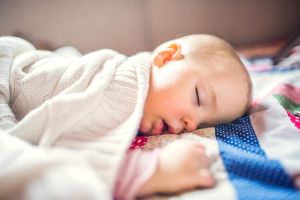 8 Tipps für müde Eltern - die besten Einschlafhilfen für dein Baby